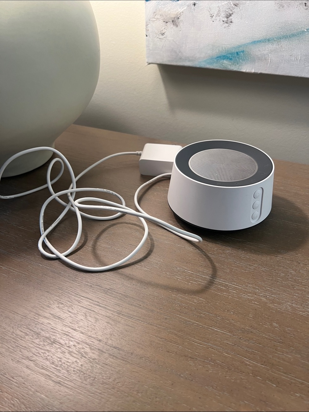 Compact White Sound Machine Speaker with Charging Cable